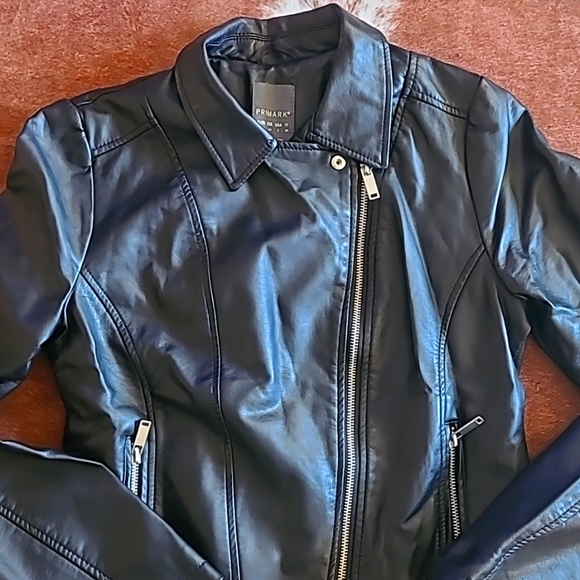 Faux Leather Jacket Size XS - Picture 2 of 9